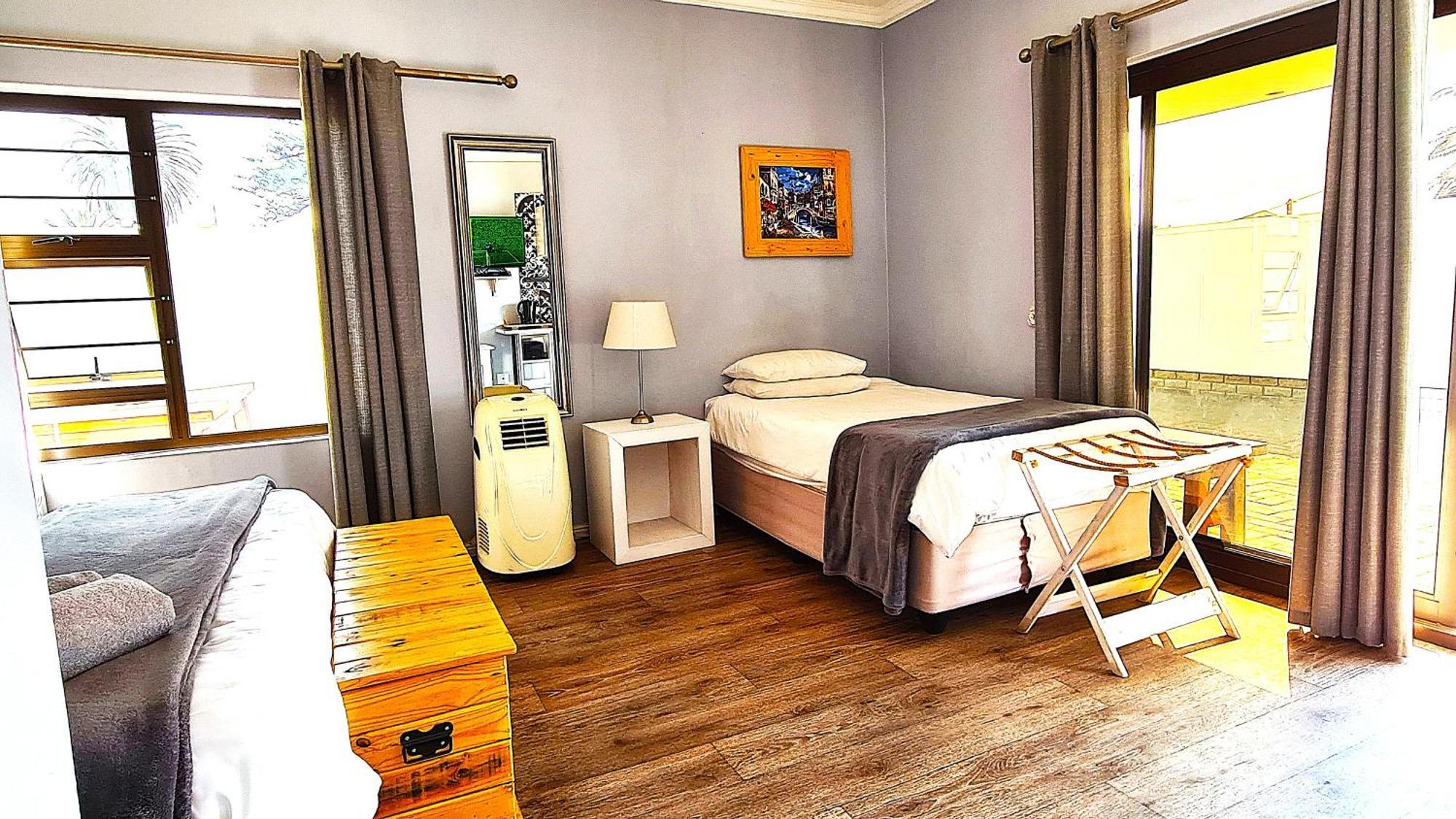 Tiende Laan Bed & Breakfast And Self-Catering Γουάλβις Μπέι Εξωτερικό φωτογραφία