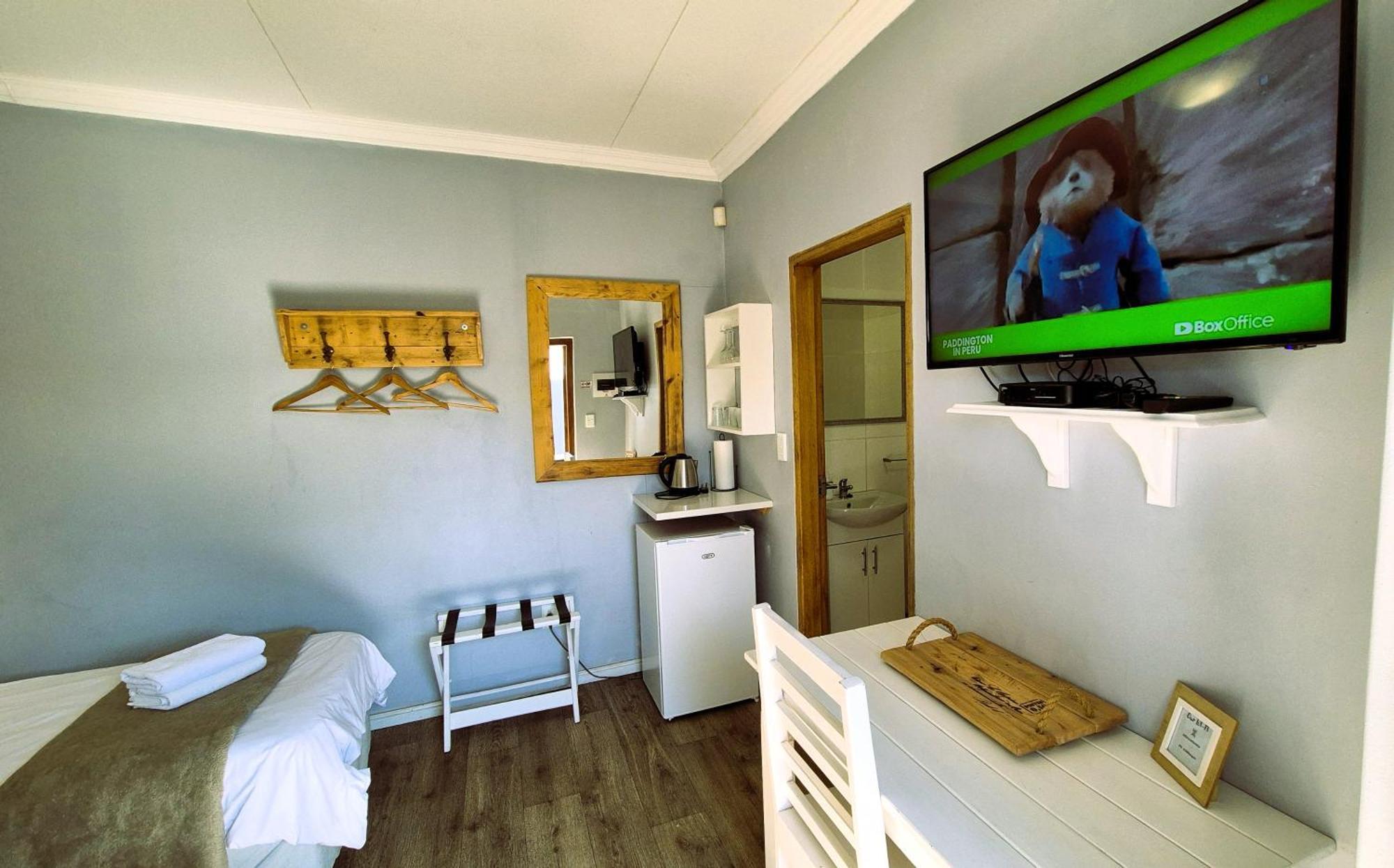 Tiende Laan Bed & Breakfast And Self-Catering Γουάλβις Μπέι Εξωτερικό φωτογραφία