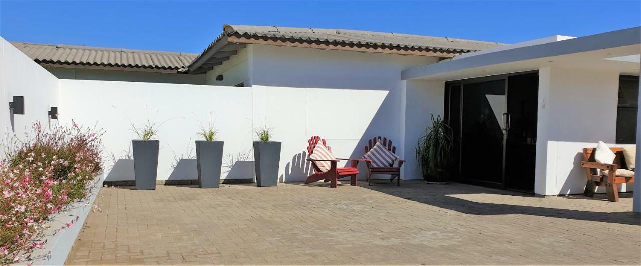 Tiende Laan Bed & Breakfast And Self-Catering Γουάλβις Μπέι Εξωτερικό φωτογραφία