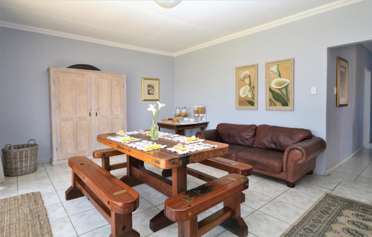 Tiende Laan Bed & Breakfast And Self-Catering Γουάλβις Μπέι Εξωτερικό φωτογραφία