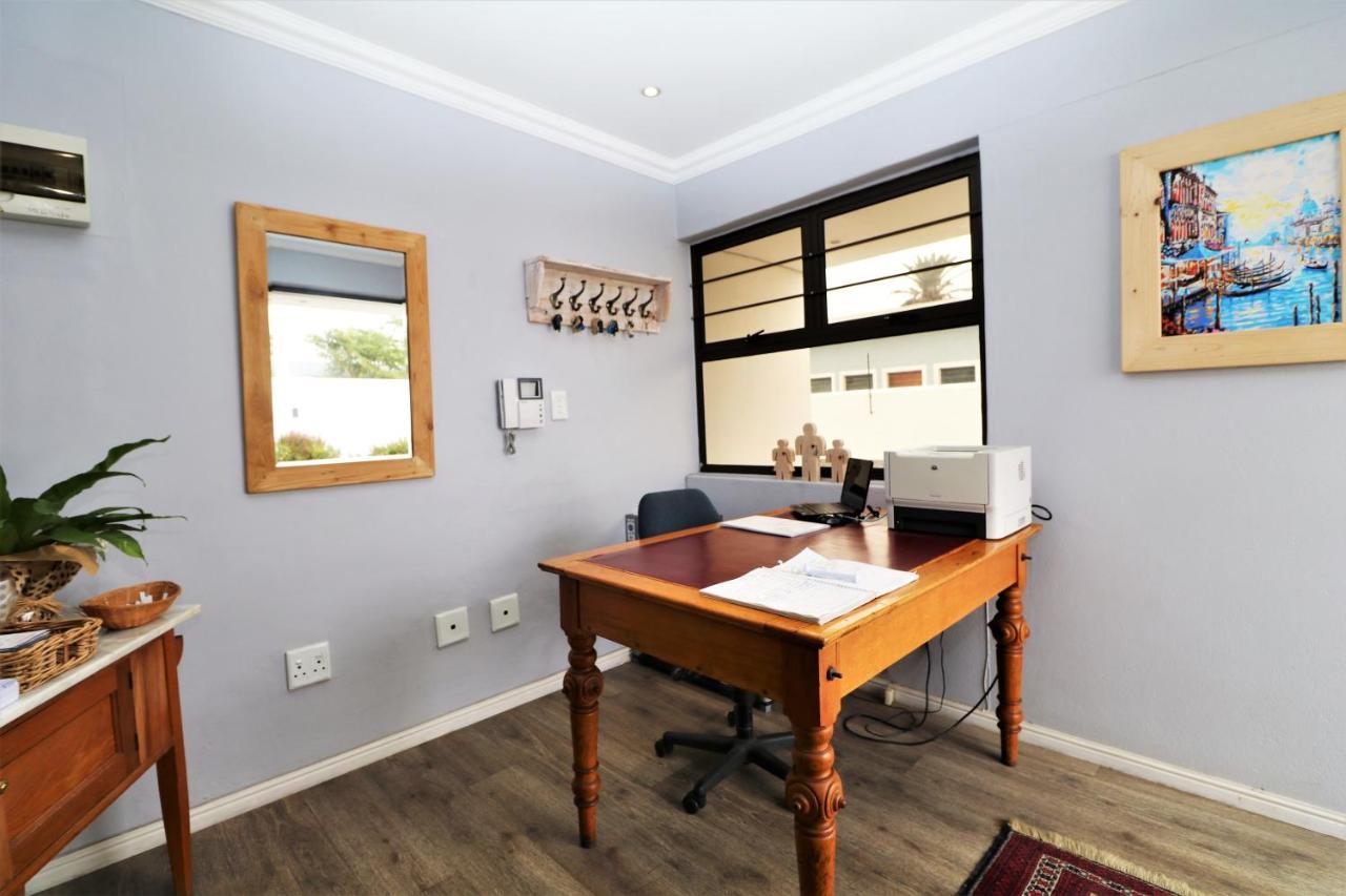 Tiende Laan Bed & Breakfast And Self-Catering Γουάλβις Μπέι Εξωτερικό φωτογραφία