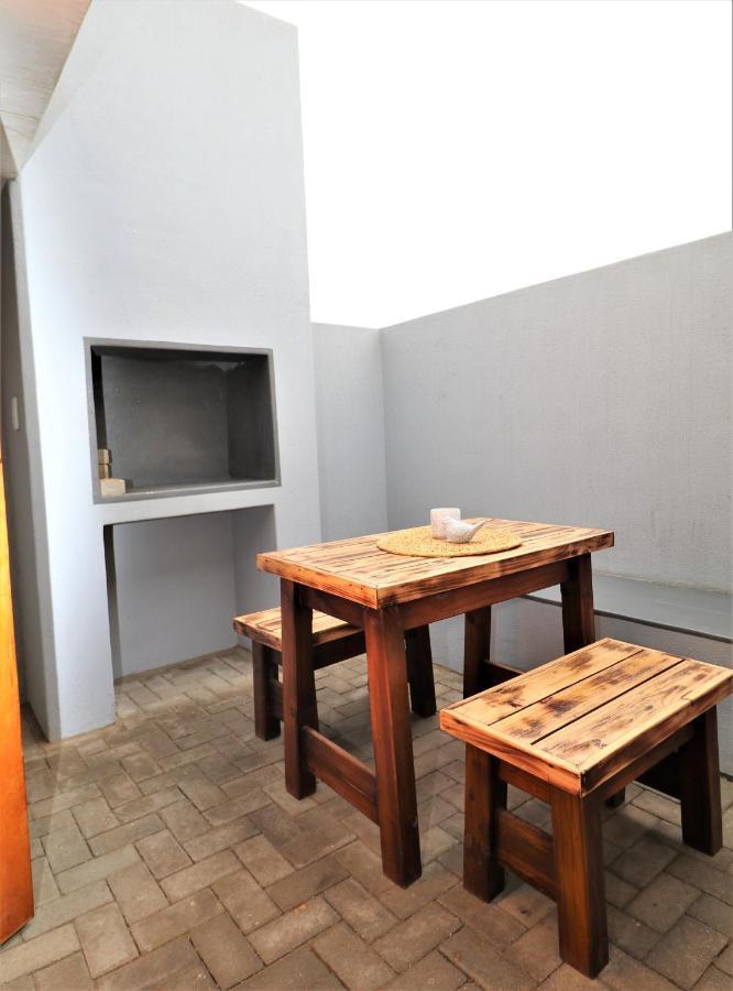Tiende Laan Bed & Breakfast And Self-Catering Γουάλβις Μπέι Εξωτερικό φωτογραφία